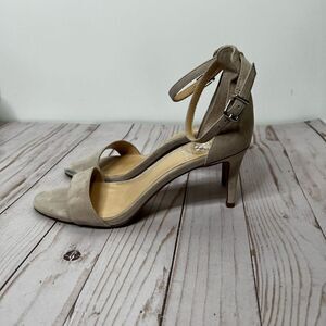 Vince Camuto Sebatani  Nude Tan Suede Leather Strappy Heel Sz 6.5 M